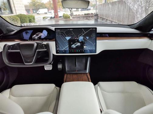 2021 Tesla Model S Plaid