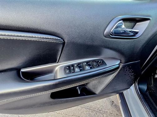 2020 Dodge Journey Crossroad