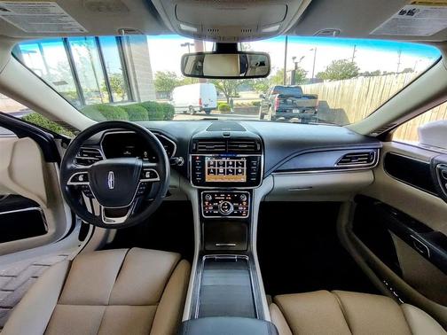 2018 Lincoln Continental Select