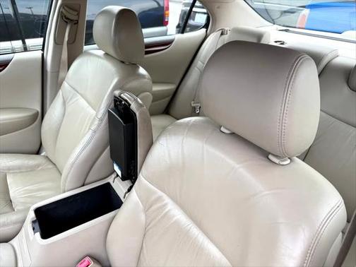 2004 Lexus ES 330 Base