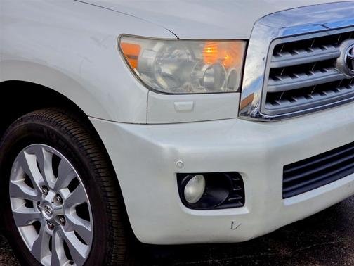 2010 Toyota Sequoia Platinum