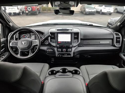 2024 RAM 3500 Big Horn Crew Cab 4x4 8' Box