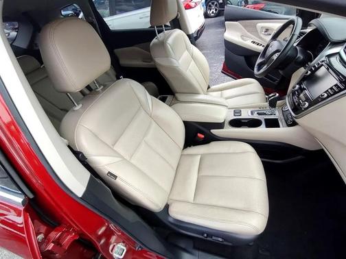 2023 Nissan Murano SL FWD