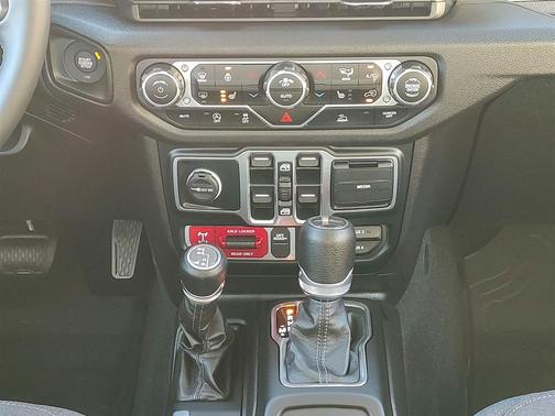 2024 Jeep Gladiator Willys