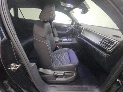 2025 Volkswagen Atlas Cross Sport 2.0T SE