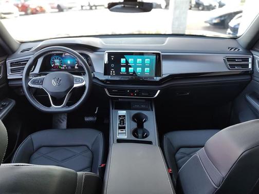 2025 Volkswagen Atlas Cross Sport 2.0T SE