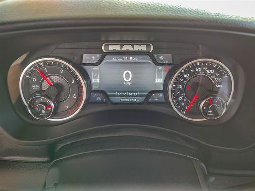 2024 RAM 3500 Big Horn Crew Cab 4x4 8' Box
