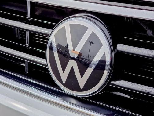 2022 Volkswagen Tiguan 2.0T SE R-Line Black 4MOTION