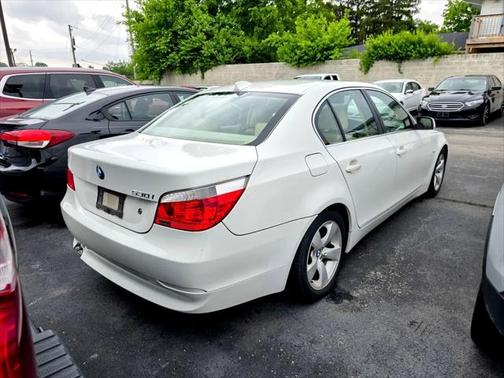 2007 BMW 530 530i