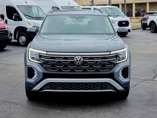 2024 Volkswagen Atlas 2.0T SE w/Technology 4MOTION
