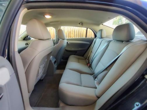 2011 Chevrolet Malibu LS