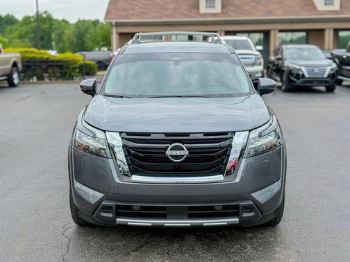 Gray 2025 Nissan Pathfinder SL 4WD
