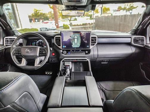 2025 Toyota Tundra Platinum