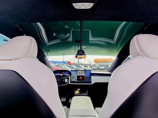 2022 Tesla Model X Plaid Tri Motor All-Wheel Drive