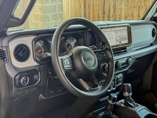 41 2025 Jeep Gladiator Nighthawk