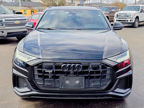 2023 Audi Q8 55 Premium Plus