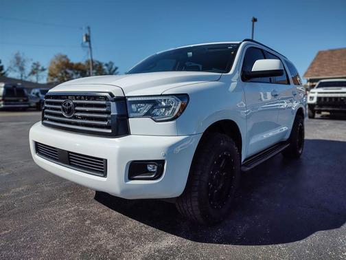 2021 Toyota Sequoia SR5