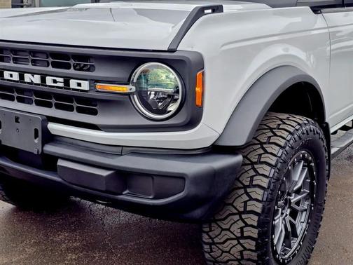 2021 Ford Bronco Base