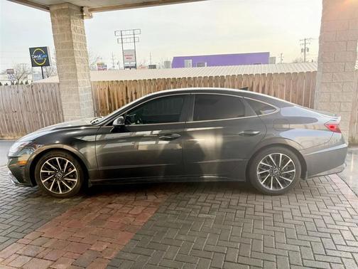 2021 Hyundai SONATA Limited