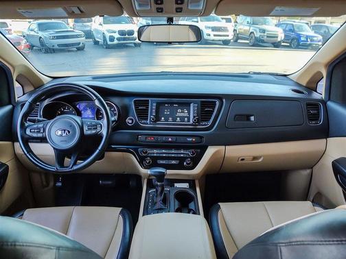 2017 Kia Sedona LX