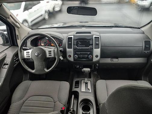 2017 Nissan Frontier SV