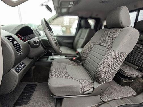 2017 Nissan Frontier SV