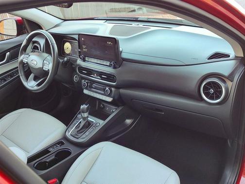 2022 Hyundai KONA Limited