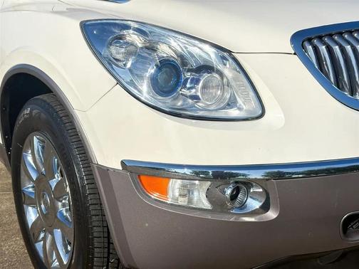 White 2012 Buick Enclave Leather