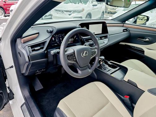 2023 Lexus ES 350 Base