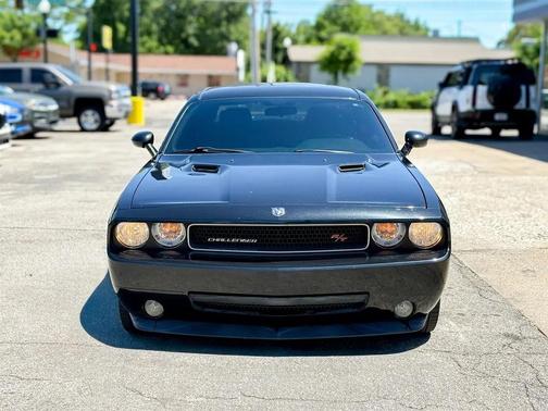 Brilliant Black Crystal Pearlcoat 2010 Dodge Challenger R/T