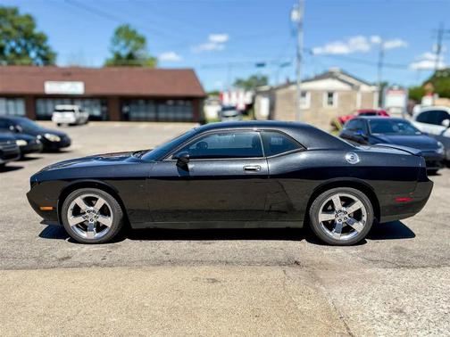 Brilliant Black Crystal Pearlcoat 2010 Dodge Challenger R/T