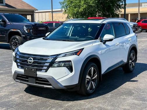 Everest White Pearl 2025 Nissan Rogue SL