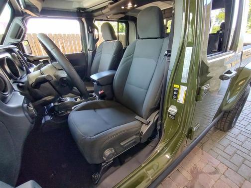 2022 Jeep Gladiator Willys 4x4