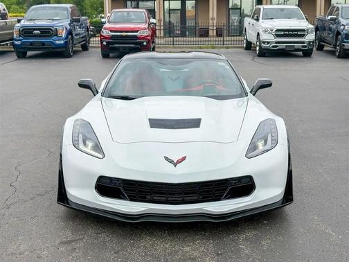 Arctic White 2017 Chevrolet Corvette Grand Sport