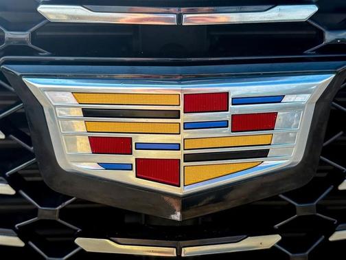 Stellar Black Metallic 2022 Cadillac XT4 Premium Luxury