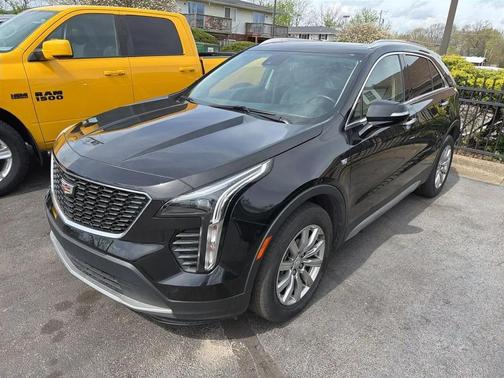 Stellar Black Metallic 2022 Cadillac XT4 Premium Luxury