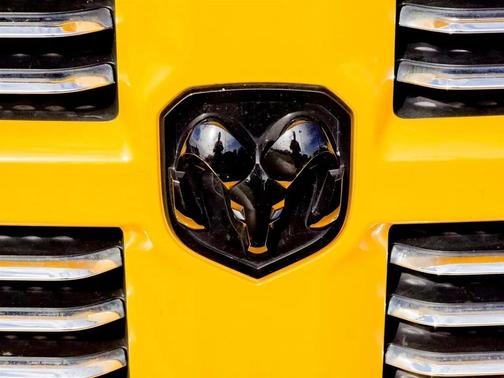 Stinger Yellow 2016 RAM 1500 Sport