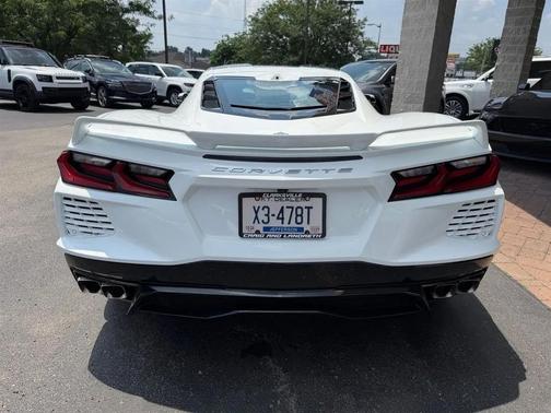 Arctic White 2024 Chevrolet Corvette Stingray w/2LT