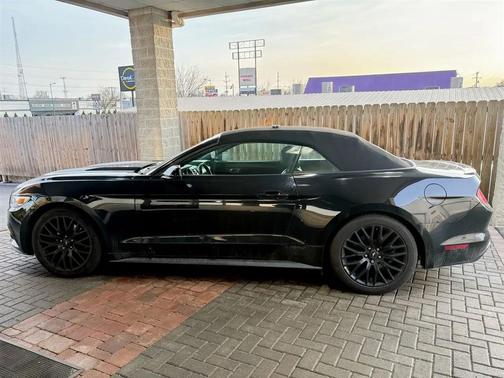 2017 Ford Mustang V6