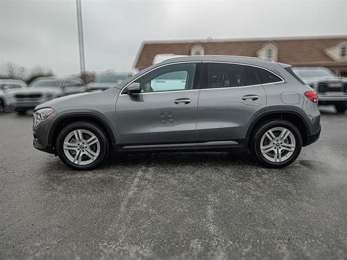2021 Mercedes-Benz GLA 250 Base 4MATIC