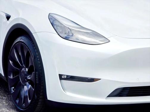 2022 Tesla Model Y Performance Dual Motor All-Wheel Drive