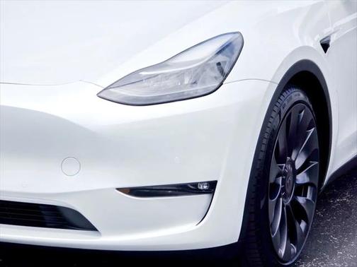 2022 Tesla Model Y Performance Dual Motor All-Wheel Drive