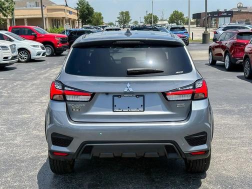Mercury Gray Metallic 2024 Mitsubishi Outlander Sport 2.0 LE
