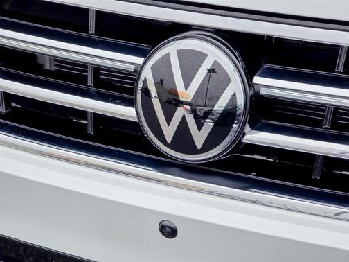 2024 Volkswagen Tiguan 2.0T SEL R-Line 4MOTION