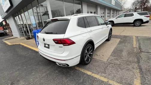 2024 Volkswagen Tiguan 2.0T SEL R-Line 4MOTION