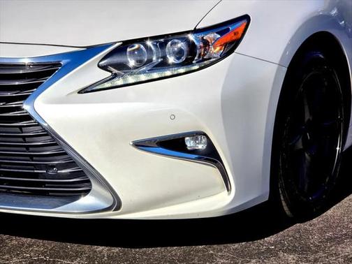 2016 Lexus ES 350 Base