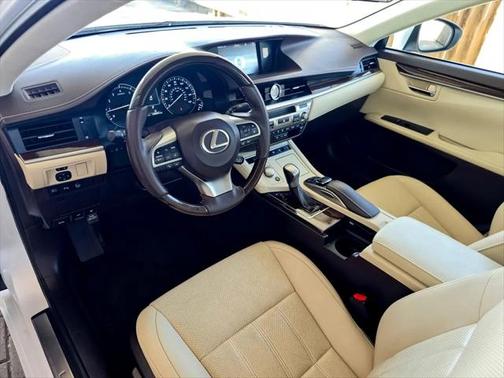 2016 Lexus ES 350 Base