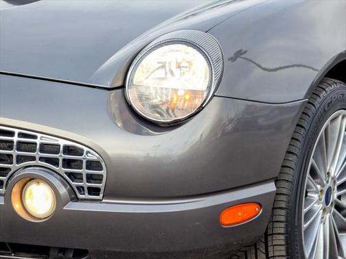 2003 Ford Thunderbird Base