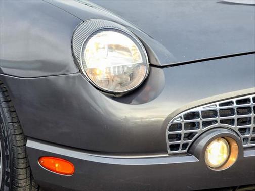2003 Ford Thunderbird Base