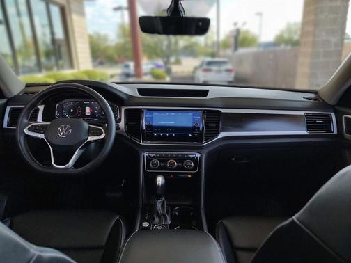 2022 Volkswagen Atlas 3.6L SE w/Technology